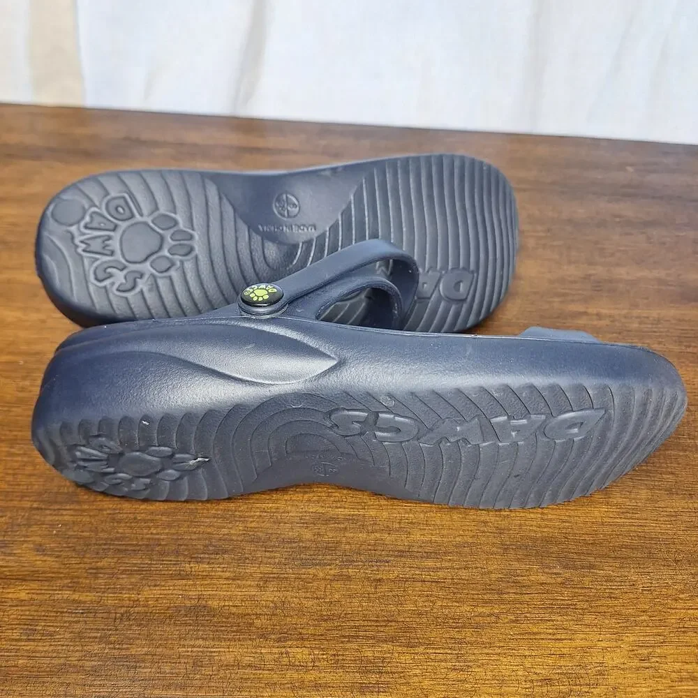 Dawgs 3 strap comfort sandals waterproof navy blue size 8 beach travel vacation